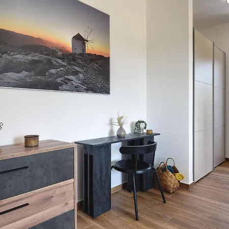 In Croatia Near Scenic Coastline וילה