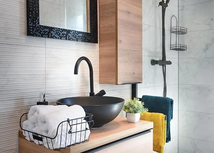 Vila In Croatia Near Scenic Coastline Pula